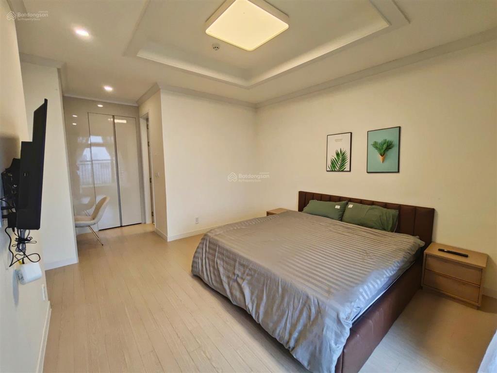 Chính chủ bán gấp căn góc, view hồ 2 ngủ vinhomes skylake phạm hùng, dt 68m2, giá 8,2 tỷ, sẵn sổ