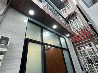 Nhà mới đẹp ở ngay sát mặt tiền gần chợ đầu mối thủ đức 2 tầng 3,5x7 chỉ 2,35 tỷ