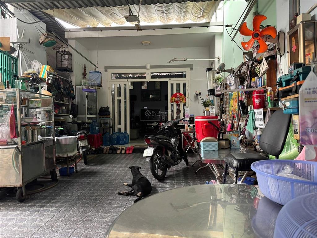 Nhà đẹp ở ngay gần chợ tam hà sân rộng kết hợp kinh doanh 4,5x22 chỉ 7 tỷ.