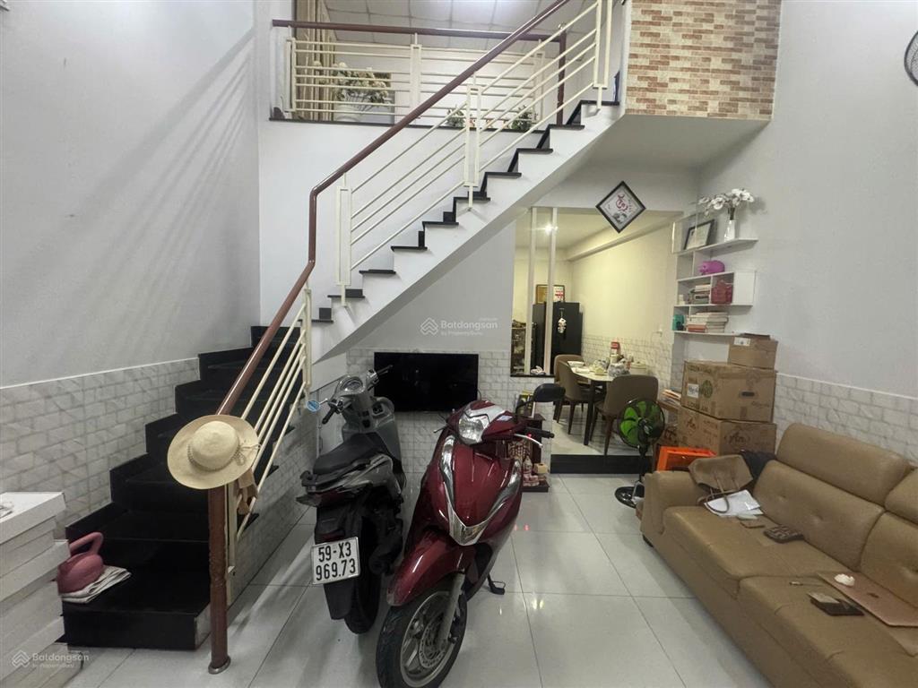 Nhà to giá nhỏ mới đẹp ở ngay 2 tầng gần chợ tam hà 4x16 chỉ 3,8 tỷ