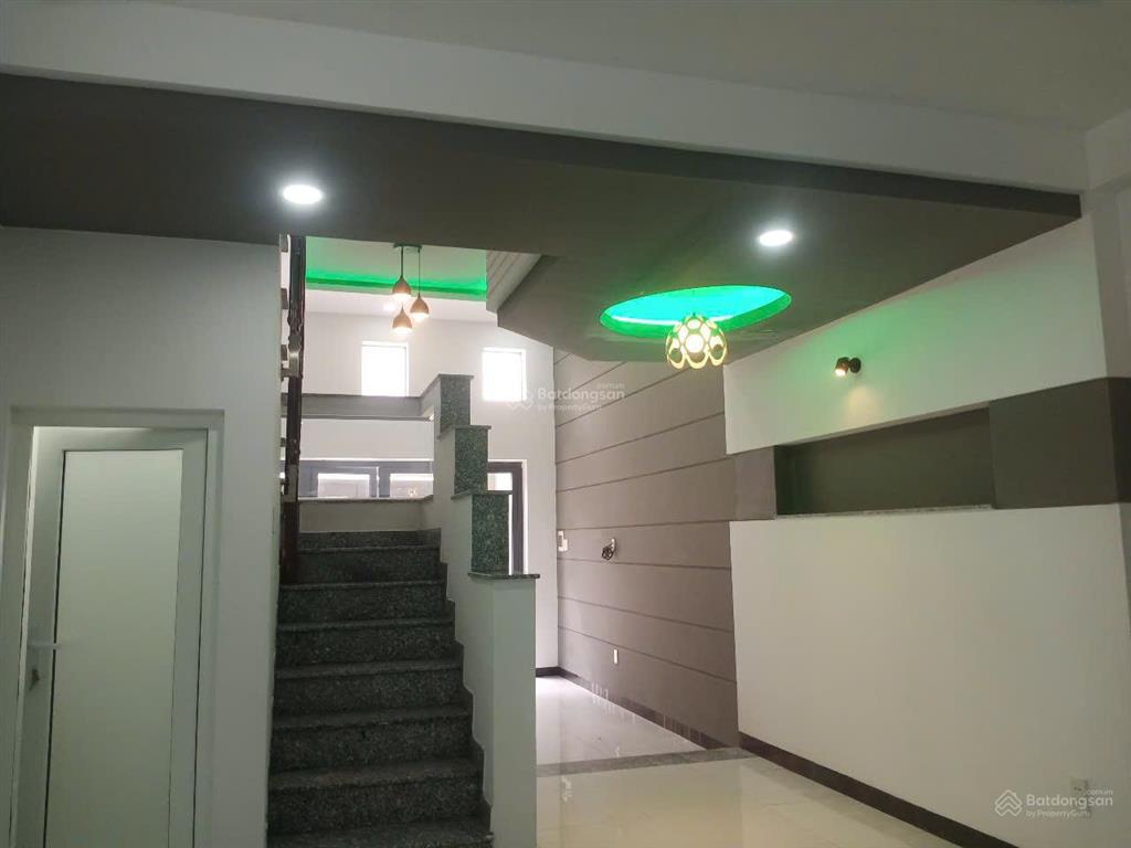 Nhà đẹp hẻm xe tải vi vu sát mặt tiền gần ql13 3 tầng 4,2x15 chỉ 7 tỷ