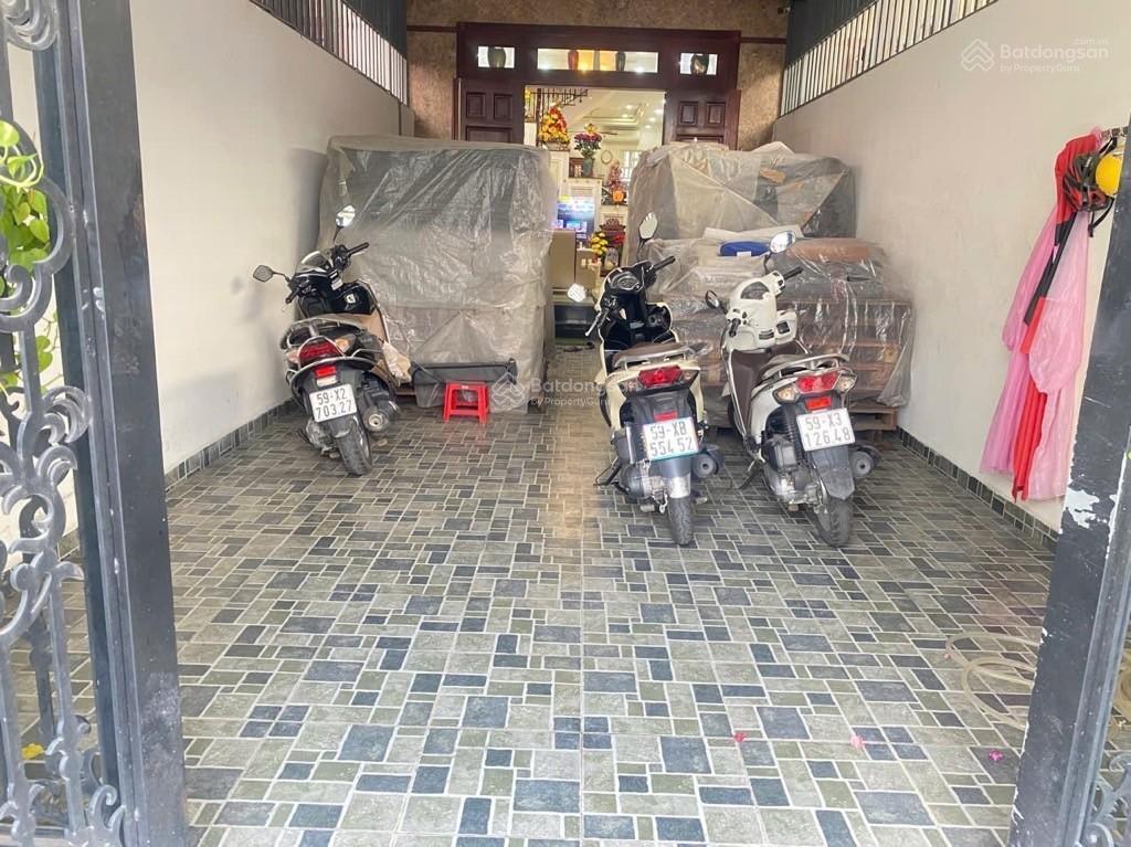 Nhà đẹp hẻm nhựa xe hơi tránh 4 tầng gần khu dc hồng long 4,2x29 chỉ 14 tỷ.