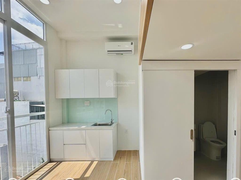 Nhà đẹp hẻm xe hơi dòng tiền khủng gần c. viên tầm vu 5 tầng 4,5x19 chỉ 15,5 tỷ.