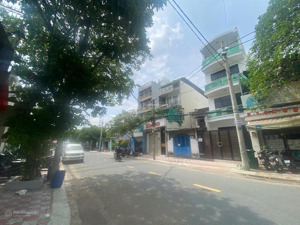 Nhà đẹp ở ngay khu làng đại học mặt tiền kinh doanh tốt 3 tầng 150m2 chỉ 22,5 tỷ