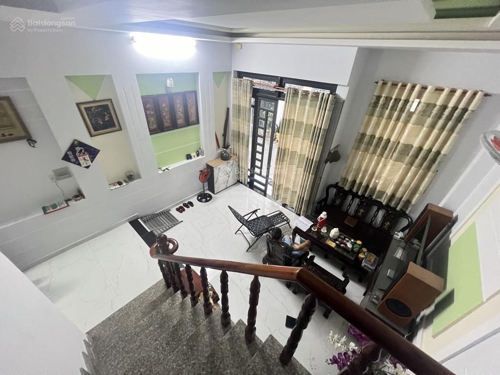 Nhà đẹp ở ngay hẻm xe hơi thông thoáng gần ubp hiệp bình 4 tầng 5,5x10 chỉ 6,5 tỷ.