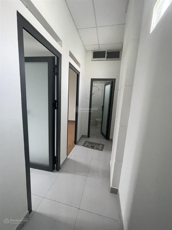 Bán nhà 2 tầng mới đẹp ở ngang chuẩn 5m ngay sát vành đai 2 5x13 chỉ 4,3 tỷ.