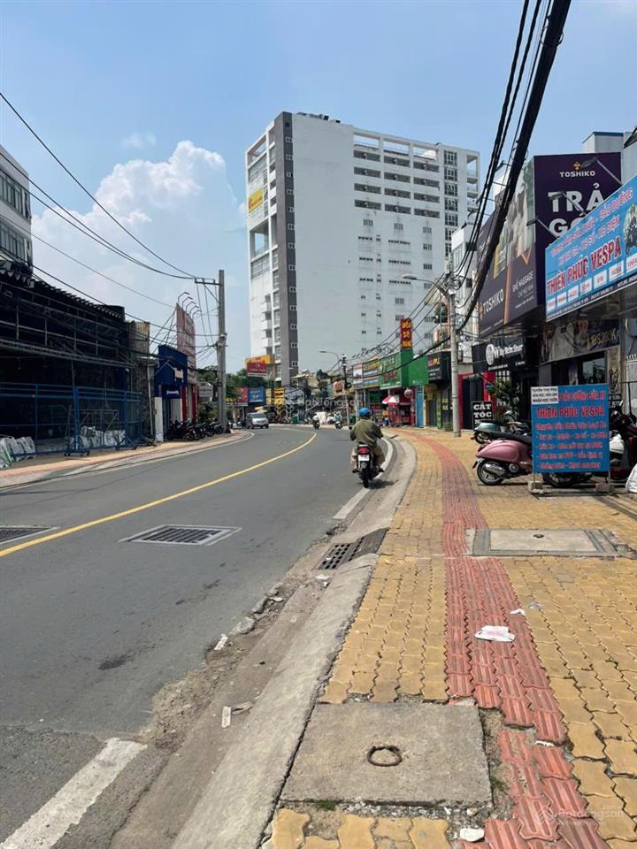 Bán nhà ngang chuẩn 5m, sát mặt tiền gần chợ thủ đức 5x17 chỉ 5,8 tỷ