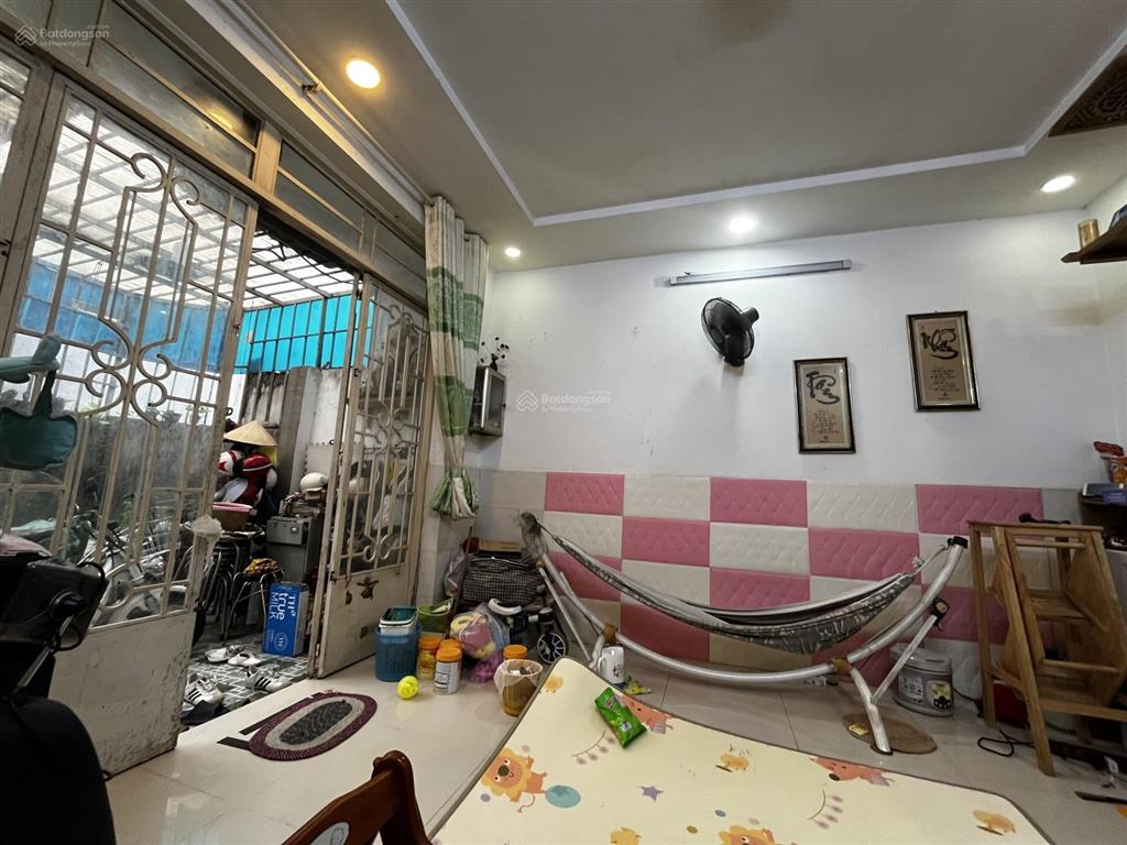 Bán nhà 2 tầng sát mặt tiền gần ql13 thông số đẹp 5x13 chỉ 4,5 tỷ.