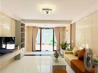 Nhà 2 phòng sau ngay cầu nhị thiên đường quận 8, hẻm ba gác chính chủ sang gấp công chứng. shr