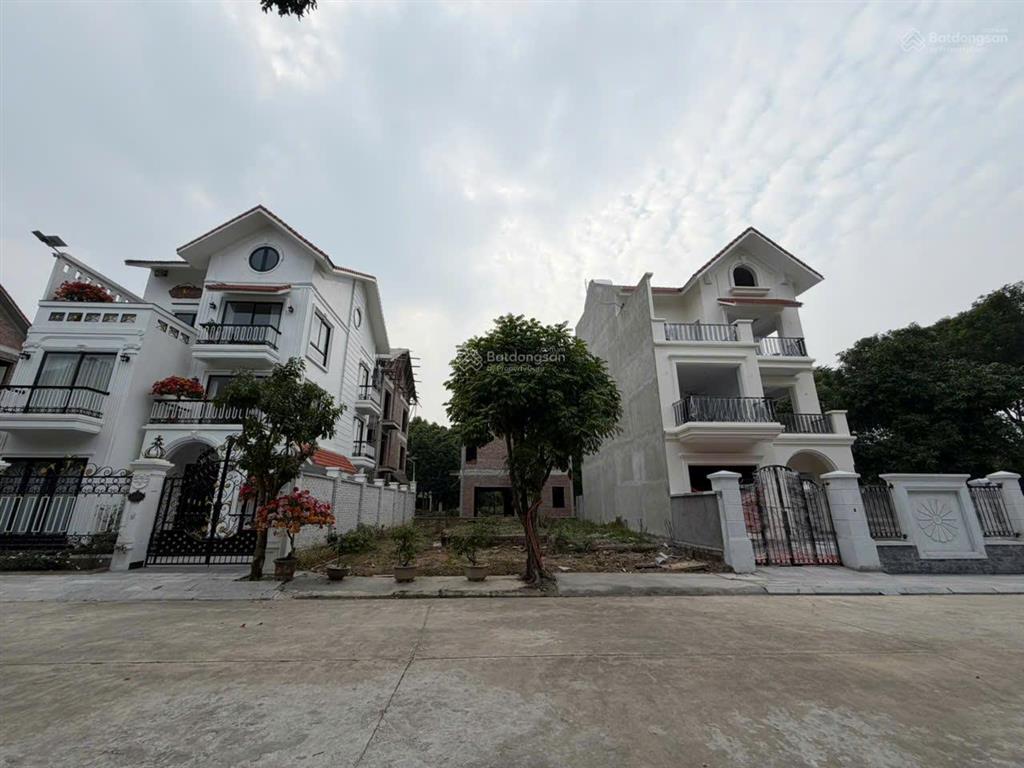 10 tỷ hơn bt song lập cực đẹp dự án vinaconex kđt quang minh  ml  hn