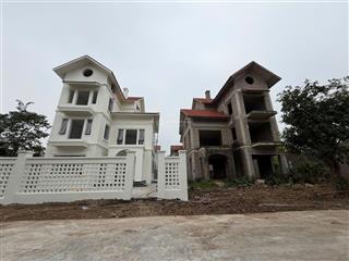 Khoảng 4x tr/m2 bt sổ đỏ 350m2, vị trí đắc địa kđt quang minh  ml  hn