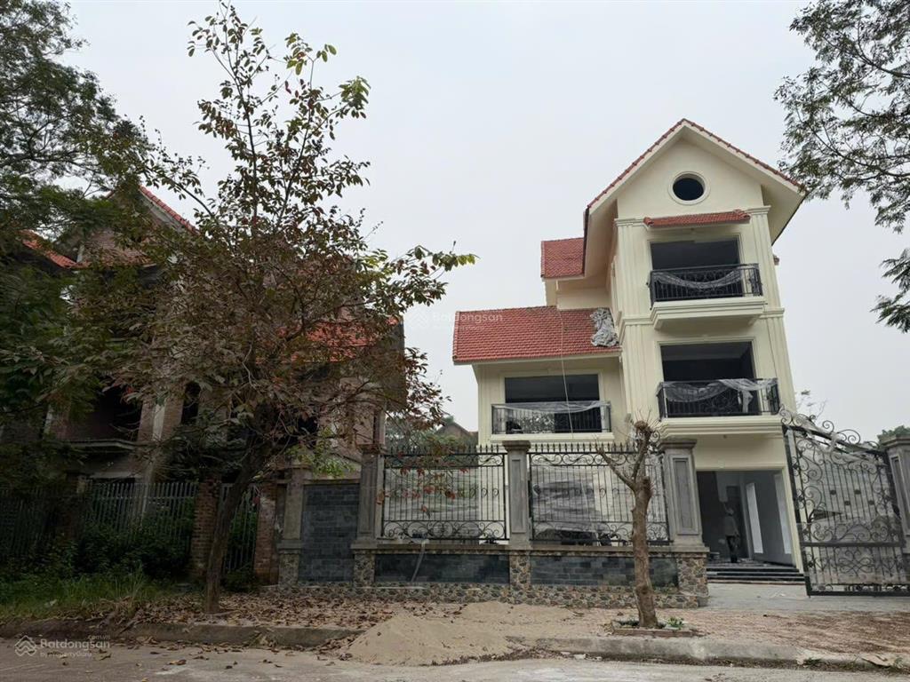 4tr/m2 bt cực đẹp 352m² vị trí đắc địa kđt quang minh  ml  hn.  0815 143 ***