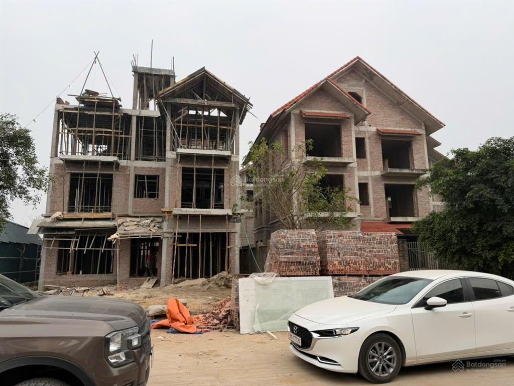 4tr/m2 bt cực đẹp 352m² vị trí đắc địa kđt quang minh  ml  hn.  0815 143 ***