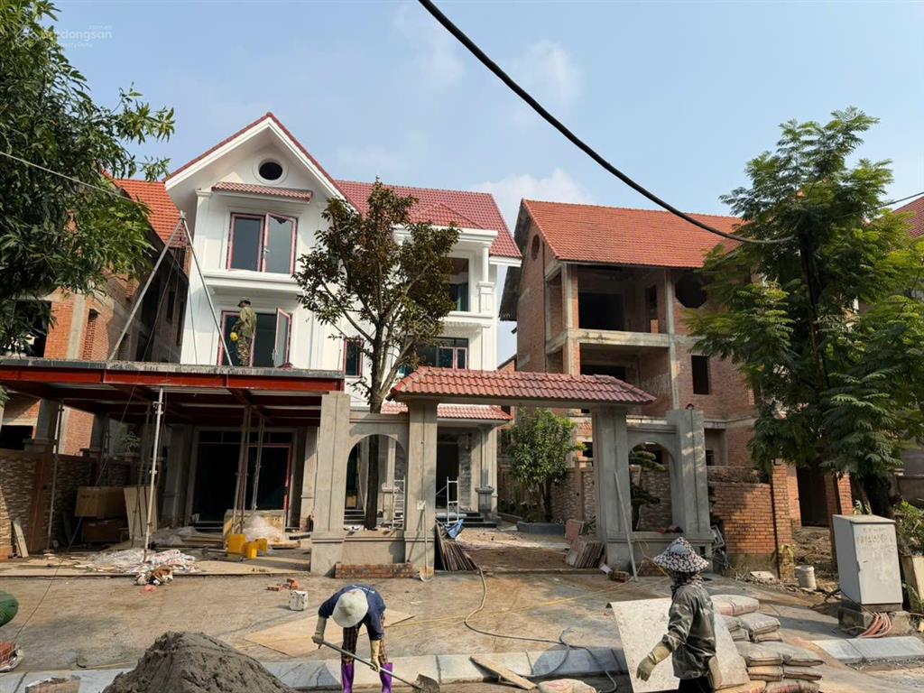 4tr/m2 bt cực đẹp 352m² vị trí đắc địa kđt quang minh  ml  hn.  0815 143 ***