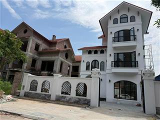5,xtr/m2 bt hoàn thiện cực đẹp,sẵn dòng tiền,vị trí đắc địa kđt quang minh  ml  hn.  0815 143 ***