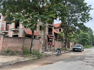 Khoảng 4x tr/m2 bt mặt sông 300m2, vị trí đắc địa kđt quang minh  ml  hn
