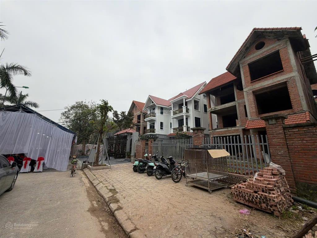 4tr/m2 bt cực đẹp 350m2 vị trí đắc địa kđt quang minh  mê linh  hà nội.  0815 143 ***