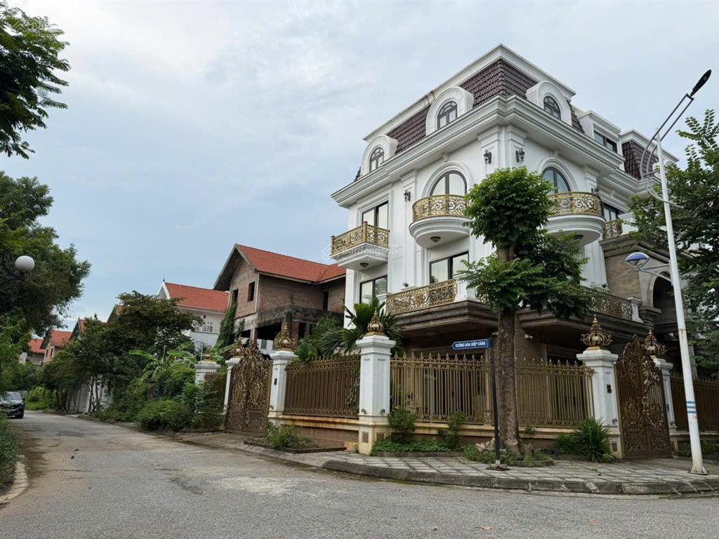4xtr/m2 bt cực đẹp 300m2 vị trí đắc địa kđt quang minh  mê linh  hà nội.  0815 143 ***