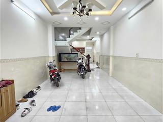 Bán nhà 3 tầng đẹp hoàn công 61m2  4pn 4wc gần làng đại học, trung tâm y tế dĩ an