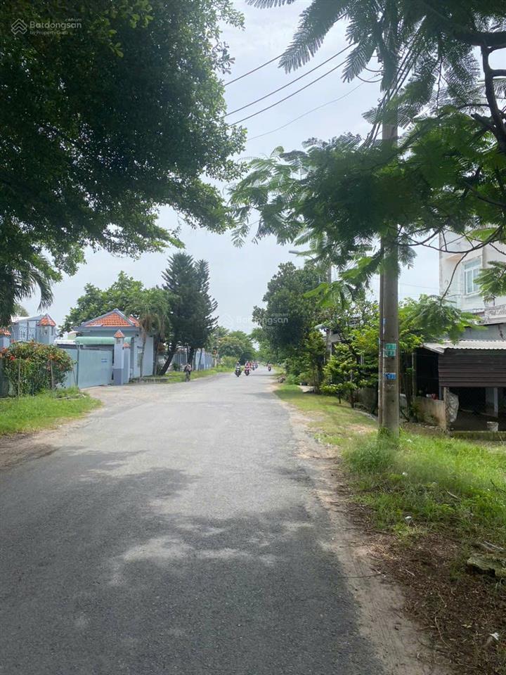Bán đất 556.4m2 xuân thới sơn hóc môn. mặt tiền đường lớn cách ủy ban xã 5 phút