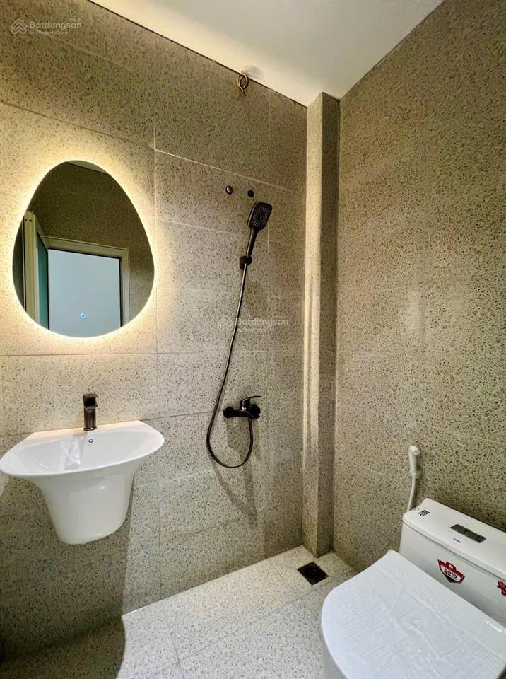 Bán tòa nhà chdv 6x30m mặt tiền hẻm xe hơi, 10 phòng lớn, đang cho thuê 65tr/tháng, đạt chuẩn pccc