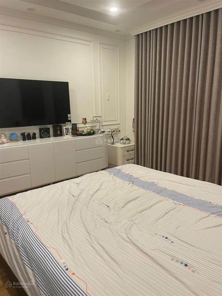 Cho thuê nhà nguyên căn mặt tiền đường 41, tân qui, q7, nhà đẹp, full nội thất, giá 35 triệu tl