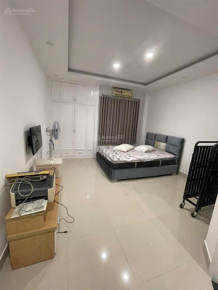 Cho thuê nhà nguyên căn mặt tiền đường 41, tân qui, q7, nhà đẹp, full nội thất, giá 35 triệu tl