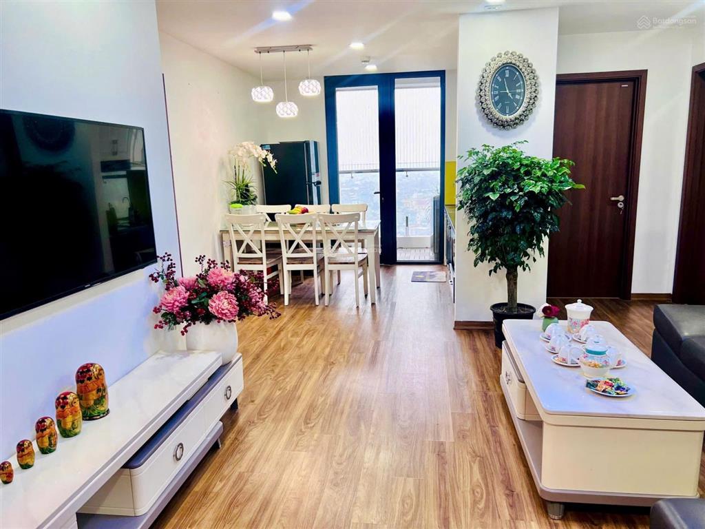 Cho thuê căn hộ hà nội center point lê văn lương 70m2, 02 ngủ, full đồ, 16,5triệu.  0911 614 ***