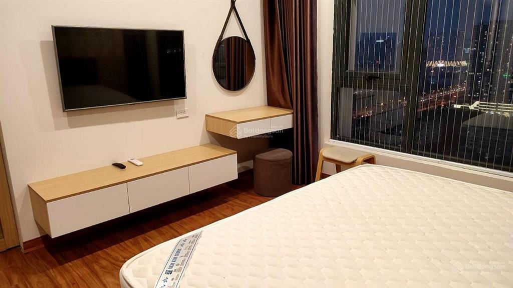 Cho thuê ch golden west lê văn thiêm 3 ngủ, full đồ, có slot ôtô, giá 16 tr.  0911 614 ***