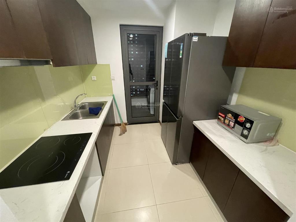 Cho thuê cc the golden palm lê văn lương, 120m2, 3 ngủ, full đẹp 23 triệu.  0911 614 ***