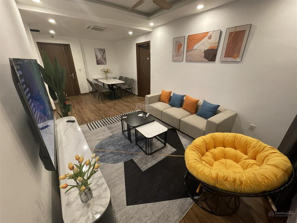 Cho thuê cc the golden palm lê văn lương, 120m2, 3 ngủ, full đẹp 23 triệu.  0911 614 ***