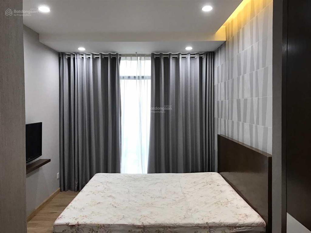 Cho thuê ch discovery 302 cầu giấy 96m2, 2 ngủ full nội thất đẹp giá 17tr  0911 614 ***
