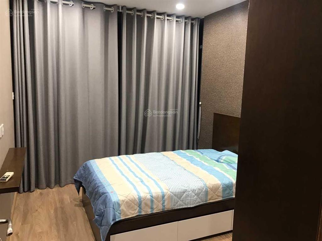 Cho thuê ch discovery 302 cầu giấy 96m2, 2 ngủ full nội thất đẹp giá 17tr  0911 614 ***