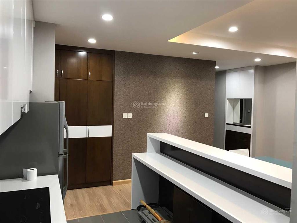 Cho thuê ch discovery 302 cầu giấy 96m2, 2 ngủ full nội thất đẹp giá 17tr  0911 614 ***