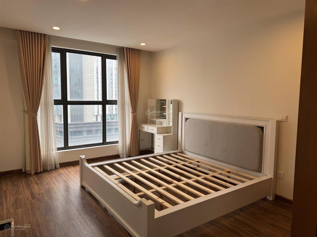 Hot! bán the golden palm lê văn lương 133m2, 3 ngủ full đẹp,giá 15 tỷ. 0911 614 ***