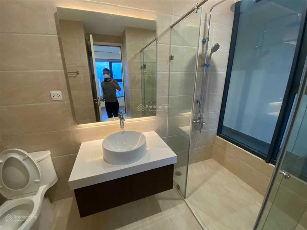 Cho thuê cc the golden palm lê văn lương, 80m2, 2 ngủ,full nội thất 16,5tr.  0911 614 ***