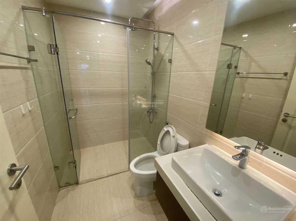 Cho thuê cc the golden palm lê văn lương, 84m2, 2 ngủ, đồ cơ bản 17tr.  0918 682 ***