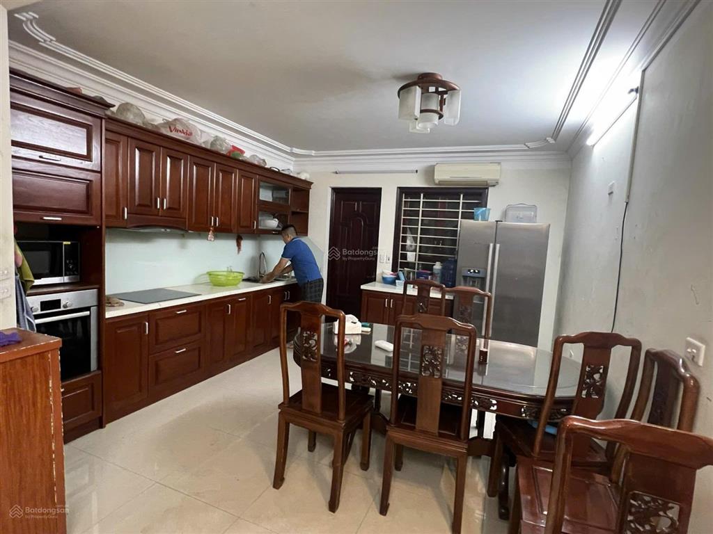 Cho thuê nhà riêng phố ngụy như kon tum, thanh xuân, 62m2, 5 tầng, 7 phòng ngủ, full đồ. 0911 614 ***