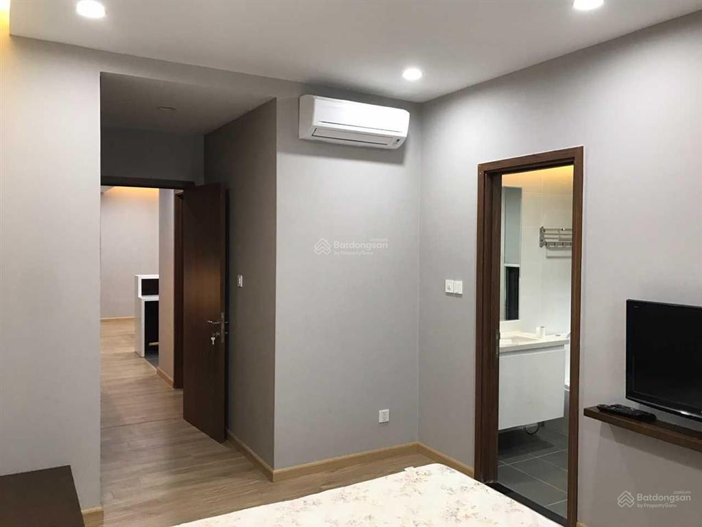 Sốc! cho thuê ch discovery 302 cầu giấy 148 m2, 3 ngủ, full đồ đẹp 23tr/th.  0911 614 ***