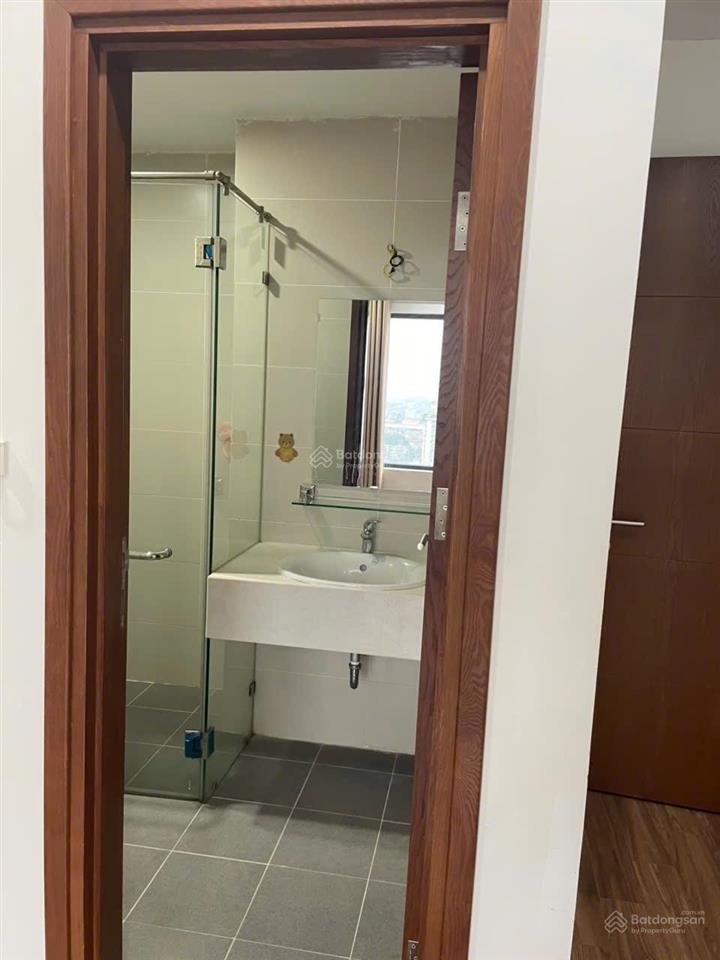 Cho thuê ch việt đức complex lê văn lương 100m2, 3 ngủ, đồ cơ bản, 14 triệu.  0911 614 ***