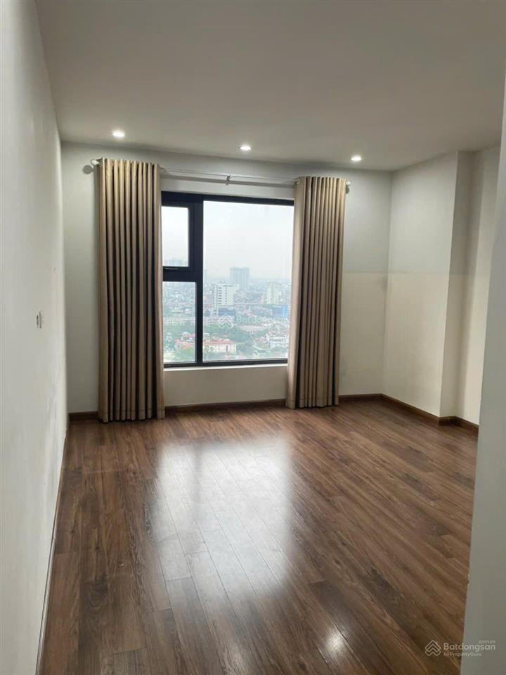 Cho thuê ch việt đức complex lê văn lương 100m2, 3 ngủ, đồ cơ bản, 14 triệu.  0911 614 ***