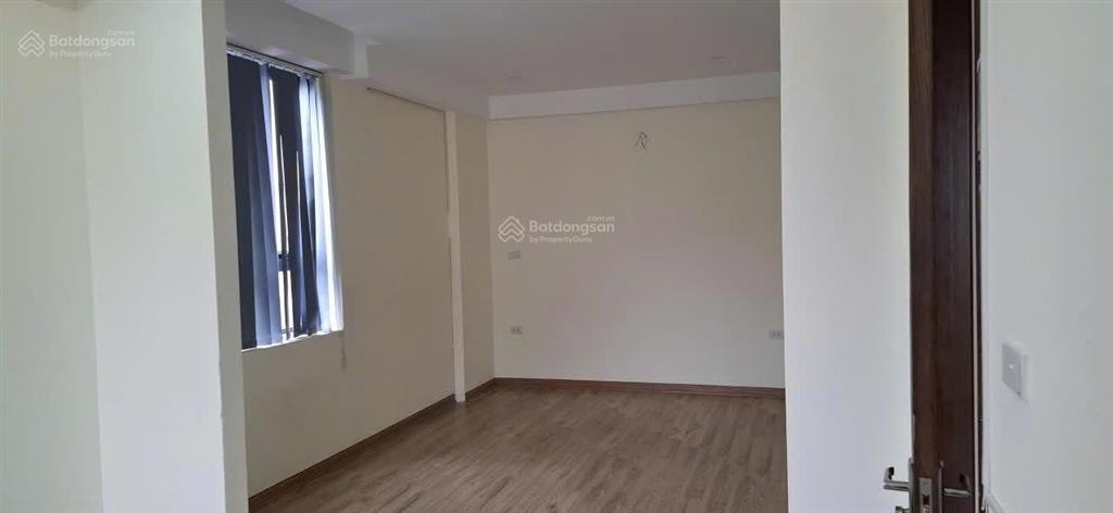 Cho thuê ch việt đức complex lê văn lương 100m2, 3 ngủ, đồ cơ bản, 14 triệu.  0911 614 ***
