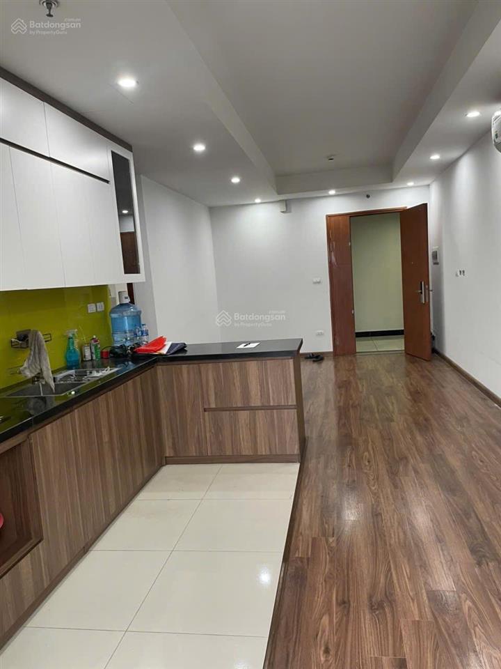 Cho thuê ch việt đức complex lê văn lương 100m2, 3 ngủ, đồ cơ bản, 14 triệu.  0911 614 ***
