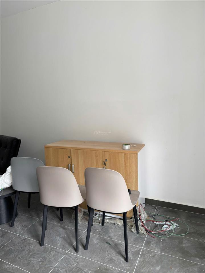 Cho thuê shophouse happy one central dt 20m2, giá thuê 4tr/th đã hoàn thiện cơ bản, tầng trệt