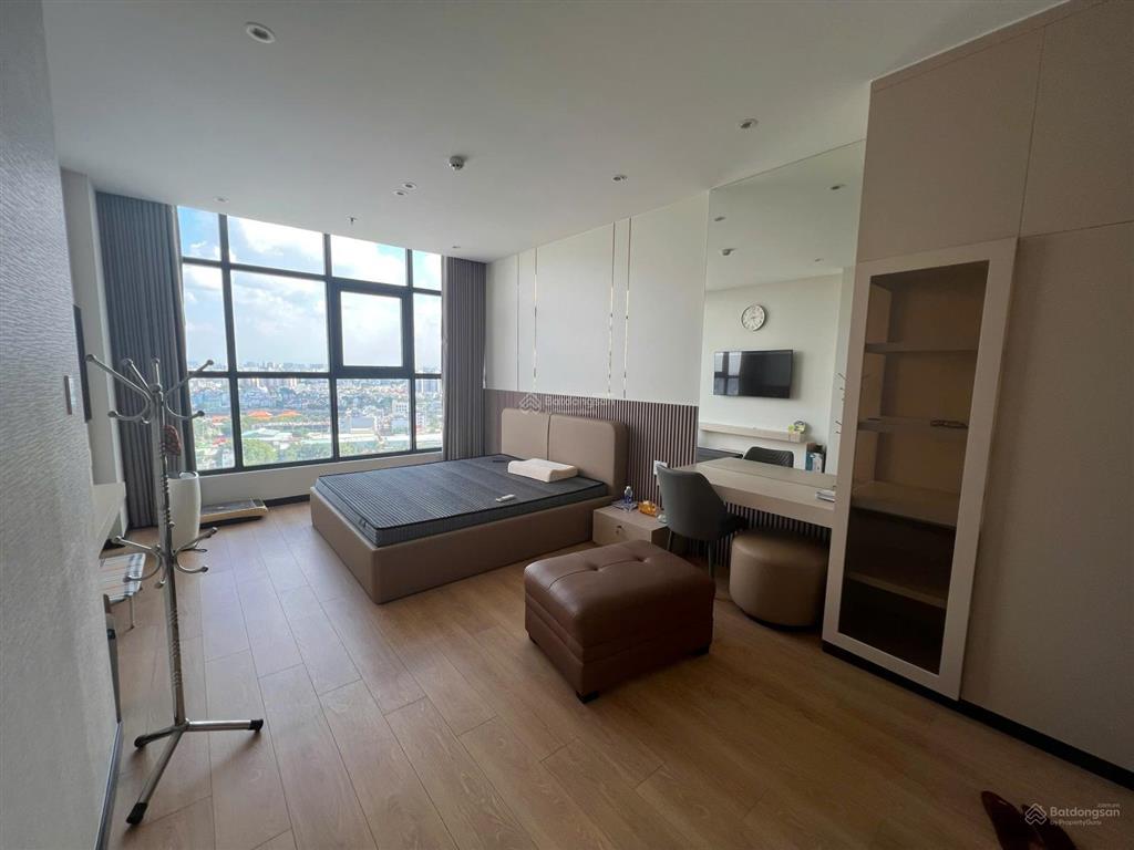 Bán penthouse happy one premier q12 đã có sổ hồng, 185m2 full nội thất giá 8.8 tỷ gặp chủ tl