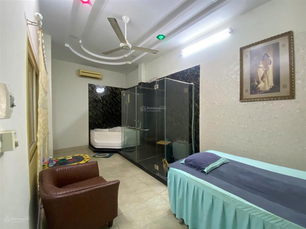 Cho thuê mặt bằng 488a hà huy giáp, 206m2, 10 phòng ngủ, giá thuê 40tr/th