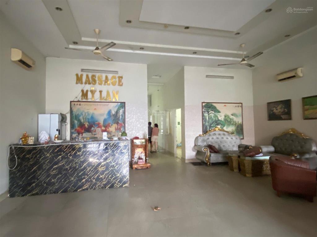 Cho thuê mặt bằng 488a hà huy giáp, 206m2, 10 phòng ngủ, giá thuê 40tr/th