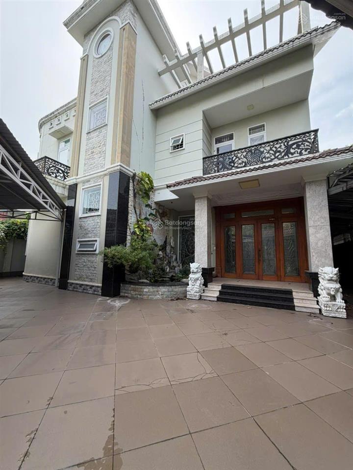Cho thuê biệt thự thạnh xuân, quận 12, 8 phòng ngủ, 5wc, 27x19m, giá 33tr/th thương lượng