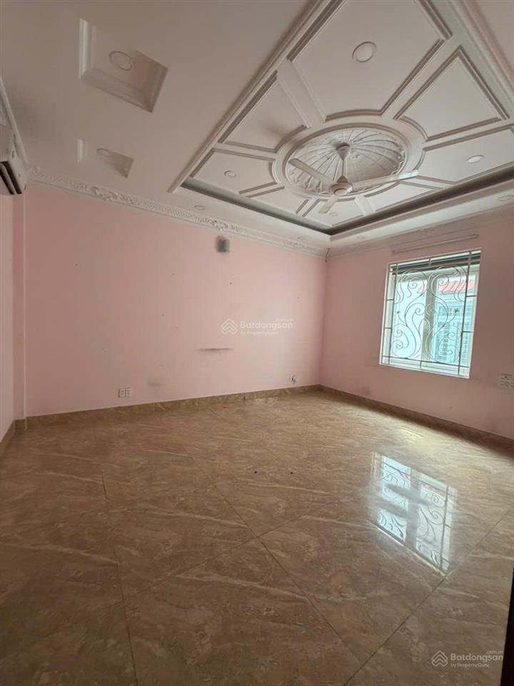 Cho thuê biệt thự thạnh xuân, quận 12, 8 phòng ngủ, 5wc, 27x19m, giá 33tr/th thương lượng