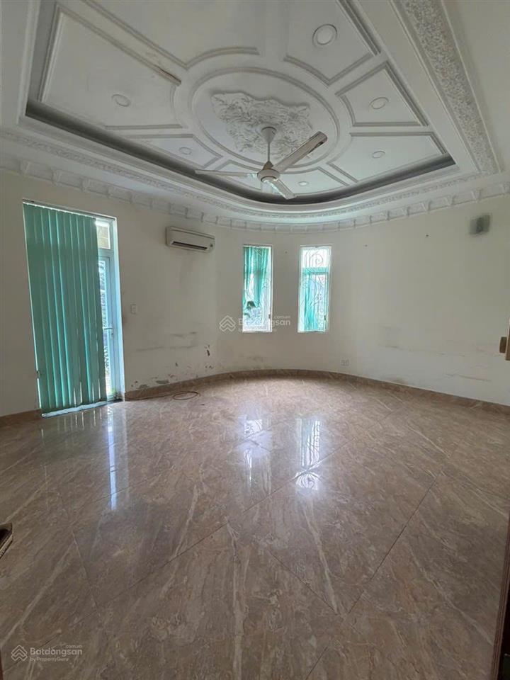 Cho thuê biệt thự thạnh xuân, quận 12, 8 phòng ngủ, 5wc, 27x19m, giá 33tr/th thương lượng